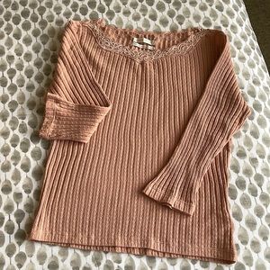 UO Lace Neck Top 🍑